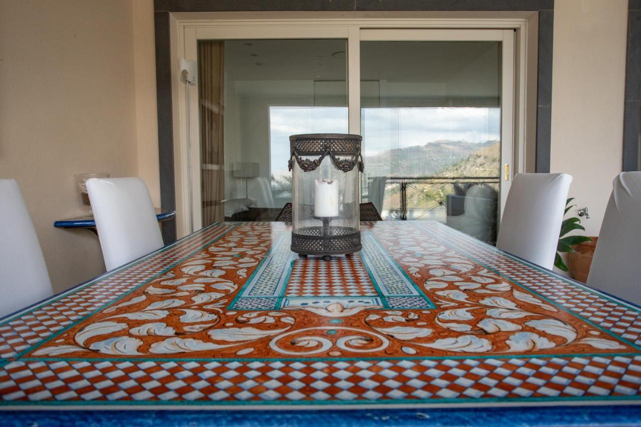 Beautiful Apartment In The Centre Of Ταορμίνα Εξωτερικό φωτογραφία
