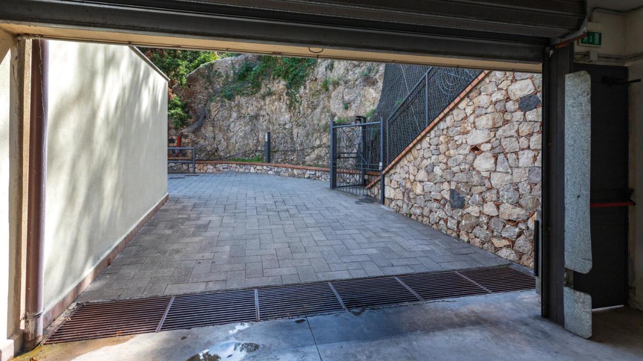 Beautiful Apartment In The Centre Of Ταορμίνα Εξωτερικό φωτογραφία